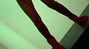 hey sexy brunette wanna flash that ass for my massage fantasy?