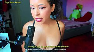 Brazilian beauty guides your daily stroke session Espuleta Maia