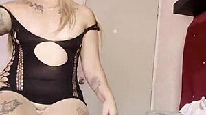 Neighbor spies juicy latina housewife masturbating wet pussy by window