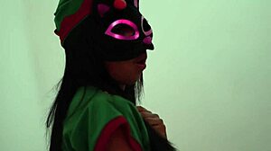 hey sexy brunette wanna flash that ass for my massage fantasy?