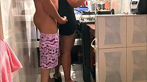 i fuck hot venezuelan maid in kitchen waiting for deliveries!