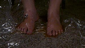 FOOT PLAY QUEEN Coats Toes in Messy Cum Fetish Dirtiness!