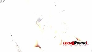 Jenny Simmons Feeds Vanda Ass Cum Straight from Fucked Hole Sz244!