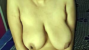 ohhh sooo hawt big boobs bhabhi milf wifey bouncin juicy tits moanin sexy!!