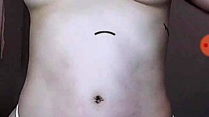 i'm watching this hot girl on webcam