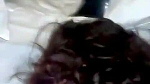 meti gostoso na mulher do corno flashing her mature pussy pov