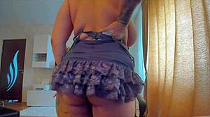 OMG THIS WEBCAM MODEL'S HUGE TITS BOUNCE WILDLY AS SHE TEASES HER JUICY ASS ON CAMERA