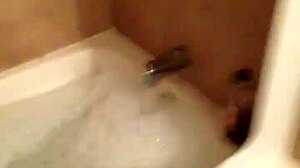wanna join her steamy bath and stroke that amateur cock?