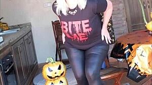 sexy mature in spandex shows off big ass and pantyhose