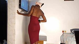 Skinny Family Maid Sucks Big Dick Professionally Every Day