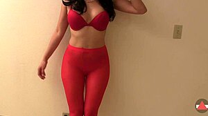 stroke that tiny cock faster til you earn my hot cumshot reward 😈💦