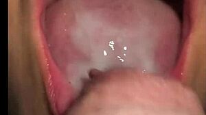 Colombian Sabrinafoxy Starts Week Sucking Boyfriend's Dick and Swallowing Hot Cum