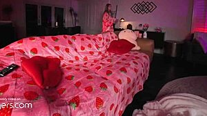 Skinny stepsis mounts your monster cock post juicy pussy lick in vr.