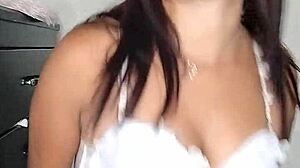 Colombian BBW Wife Flashes Big Ass Pussy to Seduce Hard Fuck