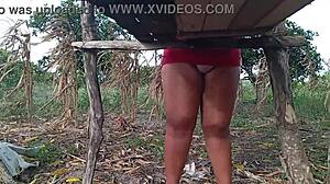 gostosa madrasta flashes wet pussy in public park while corno films her big ass outdoor