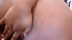 petal's smooth shaved pussy shines in homemade update
