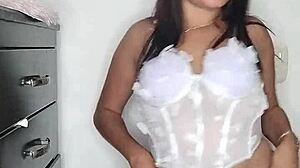 Colombian BBW Wife Flashes Big Ass Pussy to Seduce Hard Fuck