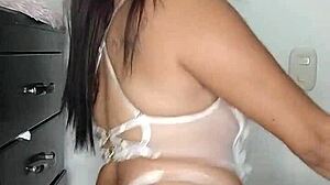 Colombian BBW Wife Flashes Big Ass Pussy to Seduce Hard Fuck