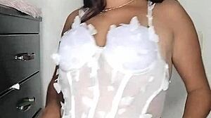Colombian BBW Wife Flashes Big Ass Pussy to Seduce Hard Fuck