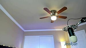 damn that sexy milf's perfect ass shakes while she teases and spreads!