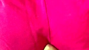 Meu padrasto me dando anal com sex toy fora de casa e nos pegam no flagra?