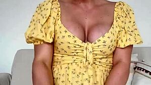 Dancing brazilian milf strips panties off tight dress so naughty!