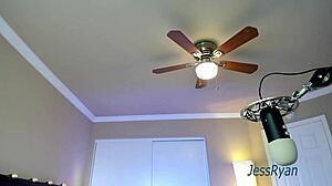 damn that sexy milf's perfect ass shakes while she teases and spreads!