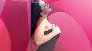 Jayden Jaymes teases her big tits pussy in the pool solo play?