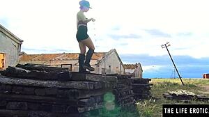 i get so wet fingering my hairy pussy in this car