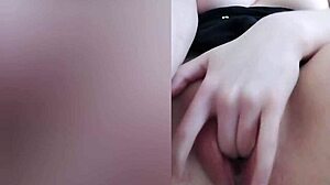 oh god this tight young pussy feels so good when i rub it hard and cum