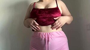 hey daddy, help me stretch this big ass and tits just right