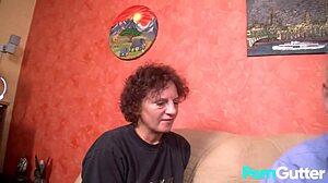 Grannies Waltraud and Elo crave sharing one cock