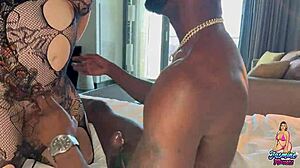 ace hardz pounds milf jasmine flowers pussy sucks her toes 😍