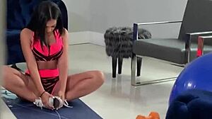 I catch my brunette stepsister stretching in yoga pants so i pull them aside for deep pov fuck during workout