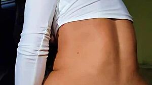 EU fiz sexo quente com amigo no carro durante carona insana!!