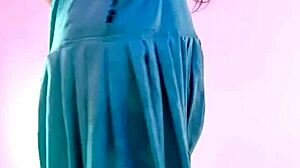 i'm showing my sexy tight body to boyfriend on video call get leaked