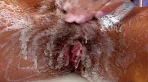 i zoom on big clit hairy beaver orgasm