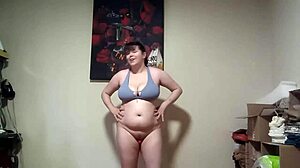 i do pantless hiit wiv vibrator stuck innn