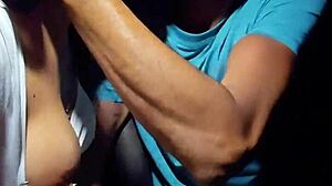 EU fiz sexo quente com amigo no carro durante carona insana!!