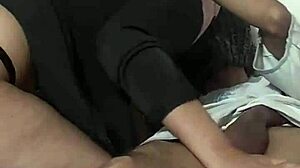 egyptian milf loves sucking that big masry cock