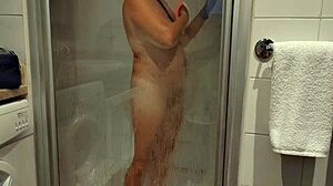 Tanned Stepsis Bare Pussy Exposed in Sharm El Sheikh Hotel Bathroom