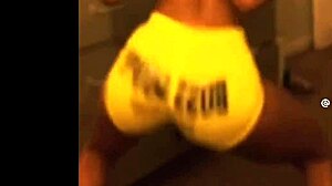 Ebony's Massive Ass in Leggings Feels Softer Than Waterbed