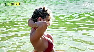 damn this blonde got so wet from pure horniness