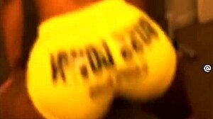 Ebony's Massive Ass in Leggings Feels Softer Than Waterbed