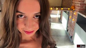 Snow White Fucked Hard by Stranger Dodging Jealous Queen!