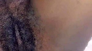 en-chan demonstrates clit-tingling three fingers technique up close part 1