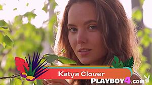 Petite milf model strips hot posing her small tits and cute pussy outdoors