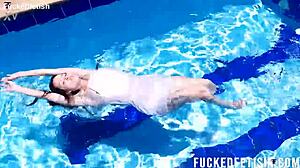 yessica bunny squeezes wet shaved pussy underwater