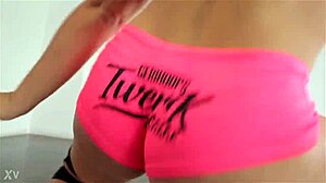 babe shakes her ass hard twerking sexy for the camera
