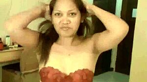 Fresh Filipina amateur slurps tourist cock right after meeting